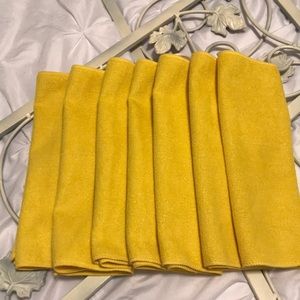 set of 8 Yellow Microfiber cleaning Cloths.